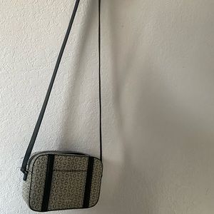 Guess crossbody bag